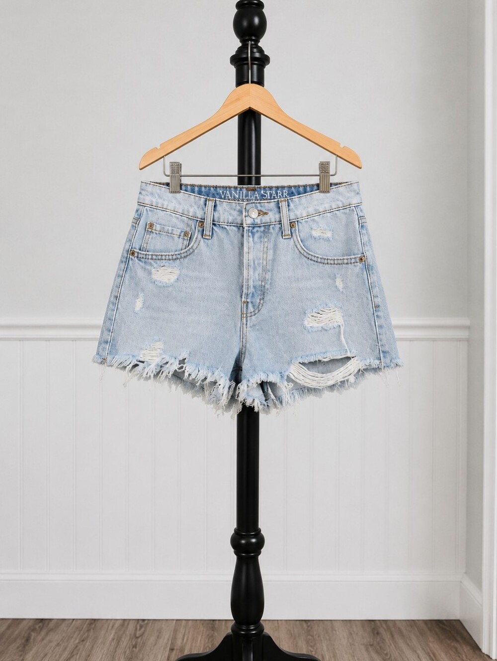 •Vanilla Star Vintage High Rise Destroyed Shorts